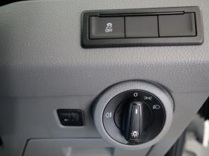 Volkswagen Transporter 2.0TDI Kombi SWB Trendline auto - Image 17