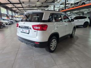 Suzuki Vitara Brezza 1.5 GL automatic - Image 6