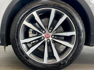 Jaguar E-Pace P250 AWD R-Dynamic HSE - Image 7