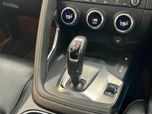 Jaguar E-Pace P250 AWD R-Dynamic HSE - Image 9