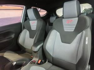 Ford Fiesta ST - Image 10