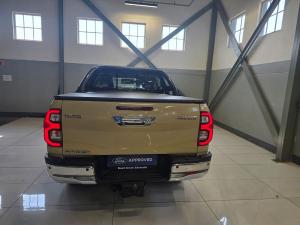 Toyota Hilux 2.8GD-6 double cab Raider auto - Image 10