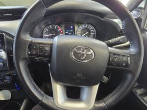 Toyota Hilux 2.8GD-6 double cab Raider auto - Image 13