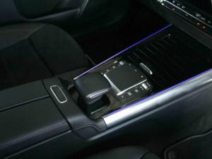 Mercedes-Benz GLA GLA200d - Image 11