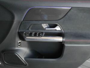 Mercedes-Benz GLA GLA200d - Image 14