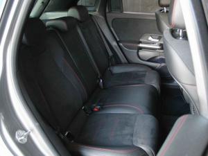Mercedes-Benz GLA GLA200d - Image 16