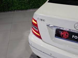 Mercedes-Benz C-Class C180 Avantgarde auto - Image 6