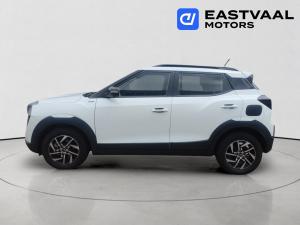 Mahindra XUV 3XO 1.2T AX5L - Image 4