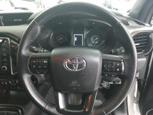 Toyota Hilux 2.8GD-6 double cab 4x4 Legend RS manual - Image 8