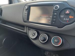 Toyota Yaris 1.3 auto - Image 11
