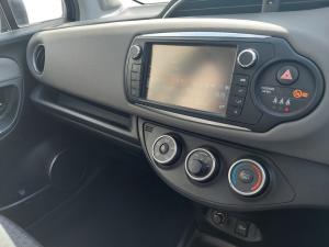 Toyota Yaris 1.3 auto - Image 12