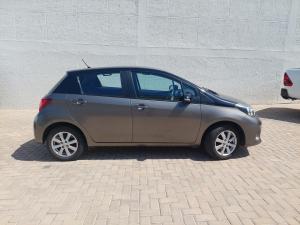 Toyota Yaris 1.3 auto - Image 3