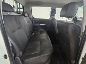 Toyota Hilux 3.0D-4D double cab 4x4 Raider Dakar edition - Image 13
