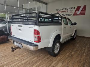 Toyota Hilux 3.0D-4D double cab 4x4 Raider Dakar edition - Image 2