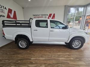Toyota Hilux 3.0D-4D double cab 4x4 Raider Dakar edition - Image 3