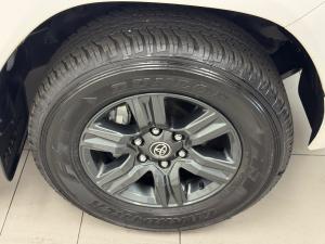 Toyota Hilux 2.4GD-6 double cab Raider auto - Image 17