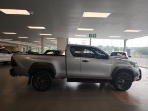 Toyota Hilux 2.8GD-6 Xtra cab Legend manual - Image 3