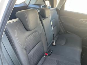 Toyota Urban Cruiser 1.5 XR manual - Image 13