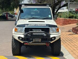 Toyota Land Cruiser 79 4.5D-4D V8 double cab LX - Image 4