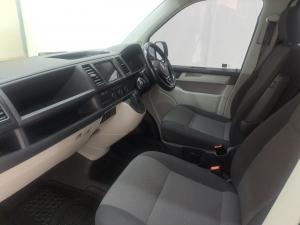 Volkswagen Transporter 2.0BiTDI crew bus SWB 4Motion auto - Image 7