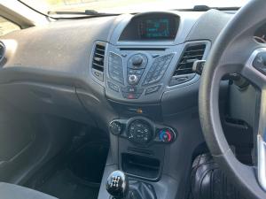 Ford Fiesta 5-door 1.4 Trend - Image 9