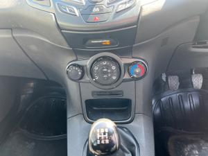 Ford Fiesta 5-door 1.4 Trend - Image 10