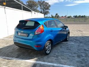 Ford Fiesta 5-door 1.4 Trend - Image 2