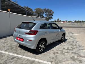 Toyota Urban Cruiser 1.5 XR manual - Image 2