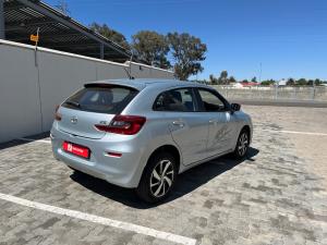 Toyota Urban Cruiser 1.5 XR manual - Image 2