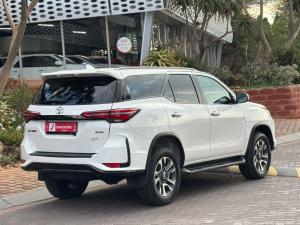 Toyota Fortuner 2.4GD-6 4x4 - Image 2