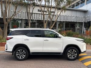 Toyota Fortuner 2.4GD-6 4x4 - Image 3