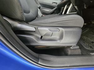 Toyota Corolla Cross 1.8 Xi - Image 18