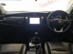 Toyota Fortuner 2.4GD-6 manual - Image 6