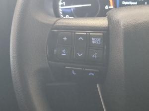 Toyota Fortuner 2.4GD-6 manual - Image 9