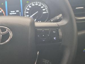 Toyota Fortuner 2.4GD-6 manual - Image 10