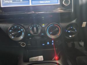 Toyota Hilux 2.8GD-6 Xtra cab 4x4 Legend manual - Image 16