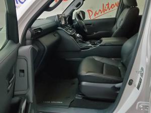 Toyota Land Cruiser 300 3.3D GX-R - Image 7