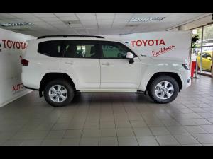 Toyota Land Cruiser 300 3.3D GX-R - Image 3