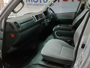 Toyota Hiace 2.5D-4D bus 14-seater GL - Image 7