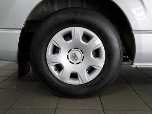 Toyota Hiace 2.5D-4D bus 14-seater GL - Image 9