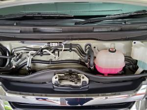 Toyota Hiace 2.5D-4D bus 14-seater GL - Image 10