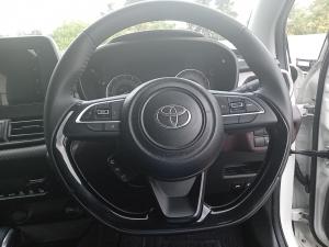 Toyota Starlet Cross 1.5 XS auto - Image 8