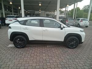 Toyota Starlet Cross 1.5 XS auto - Image 3