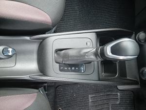 Toyota Starlet Cross 1.5 XS auto - Image 13