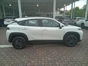 Toyota Starlet Cross 1.5 XS auto - Image 3