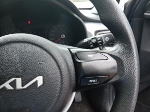 Kia Rio hatch 1.2 LS - Image 10