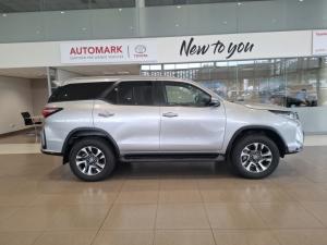 Toyota Fortuner 2.4GD-6 4X4 automatic - Image 3