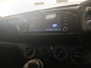 Toyota Hilux 2.4 GD-6 SRX 4X4S/C - Image 13