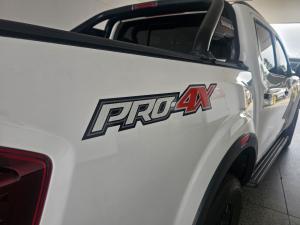 Nissan Navara 2.5DDTI PRO-4X 4X4 automatic D/C - Image 8