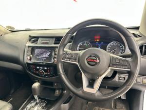Nissan Navara 2.5DDTI PRO-2X automatic D/C - Image 13